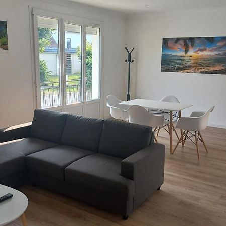 Maison Spacieuse Avec Un Terrain Casseneuil Zewnętrze zdjęcie
