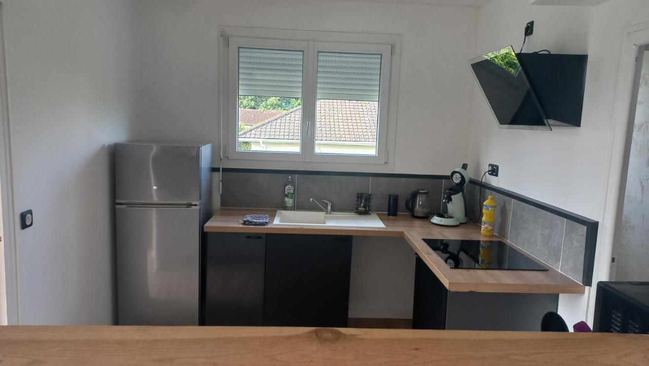 Maison Spacieuse Avec Un Terrain Casseneuil Zewnętrze zdjęcie